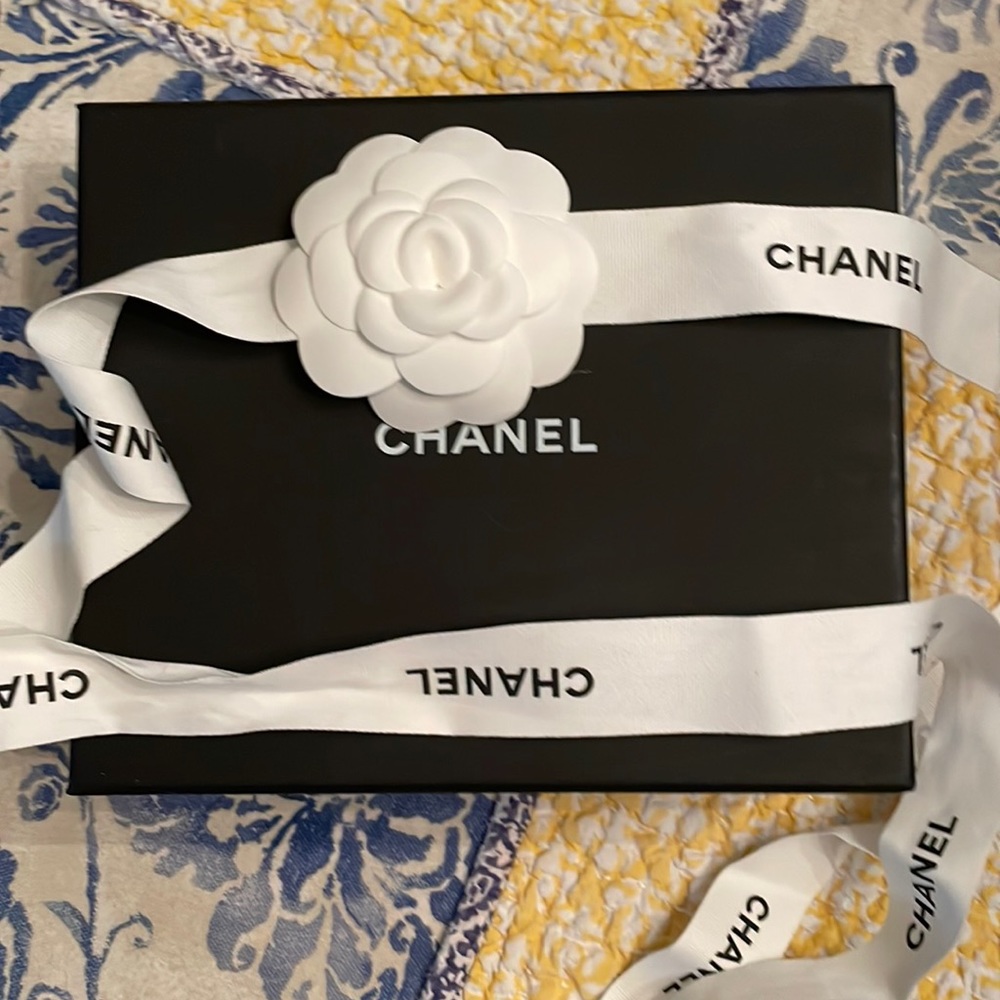 Chanel box